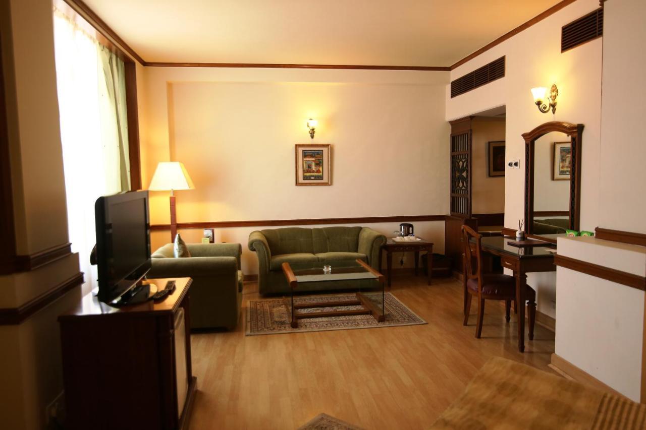 Hotel President Jalandhar Extérieur photo